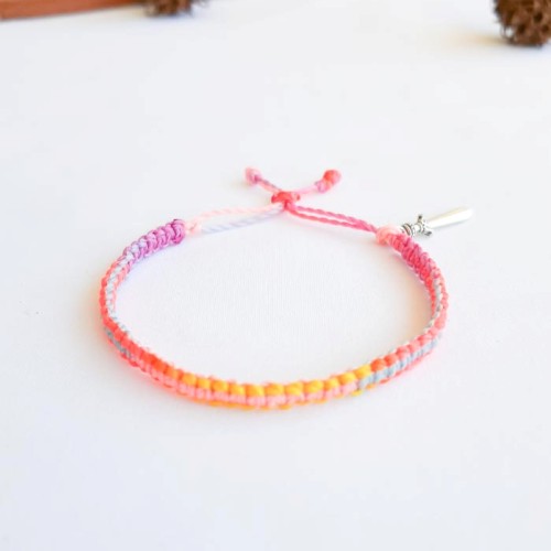 Pulsera Macramé Cromoterapia con Dije Espada - Imagen 3
