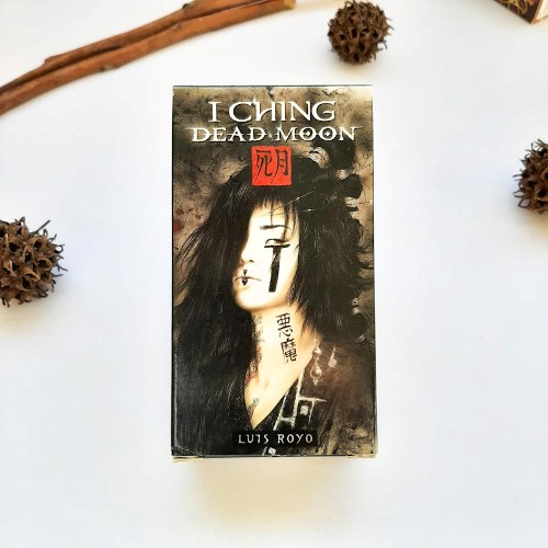 Oráculo I Ching Dead Moon - Casa Mannaz Tienda esotérica Chile