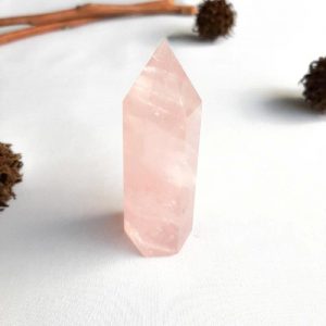 Punta de Cuarzo Rosa (Obelisco Cristal) - Casa Mannaz Tienda esotérica Chile