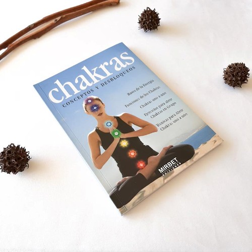 Libro Chakras, Conceptos y Desbloqueos - Casa Mannaz Tienda esotérica Chile